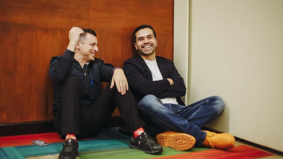 68b0d7a46b818_940_529!