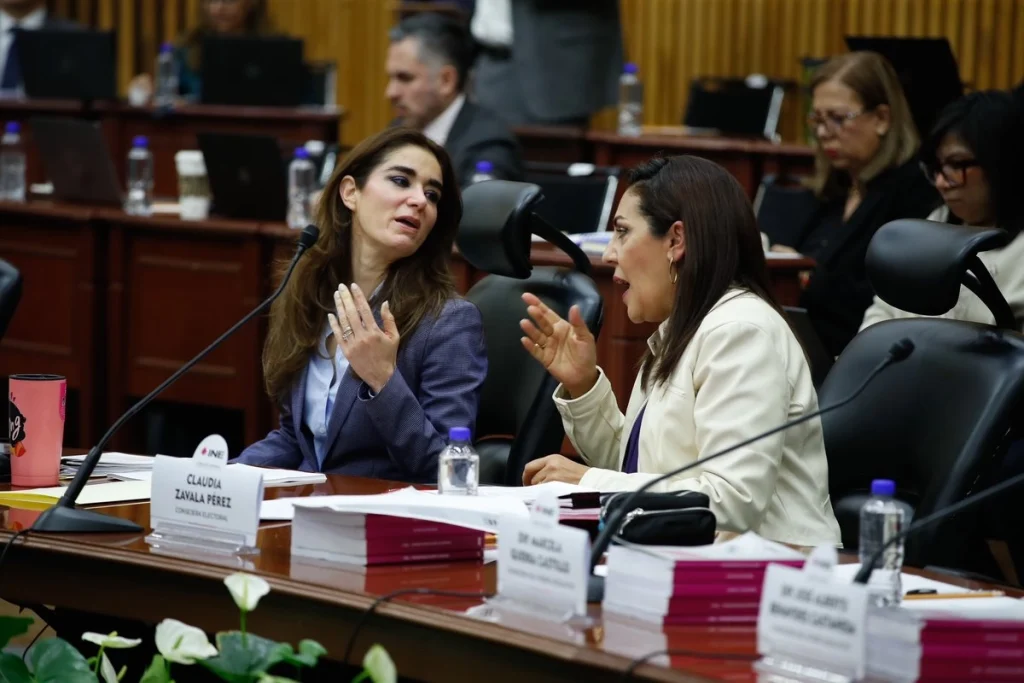 nuevo-cisma-en-el-ine-partidos-acusan-cuotas-en-designacion-de-17-oples_